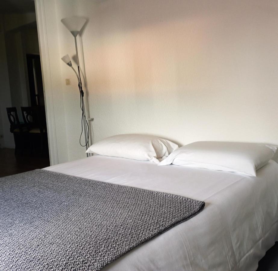 Hotel Le Neoulous Le Boulou Esterno foto