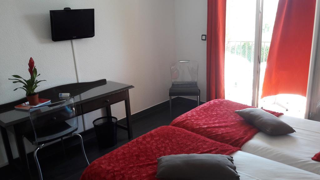 Hotel Le Neoulous Le Boulou Esterno foto