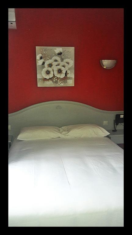 Hotel Le Neoulous Le Boulou Esterno foto