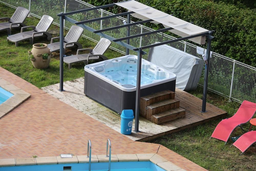Hotel Le Neoulous Le Boulou Esterno foto